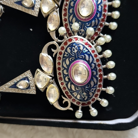 Stunning Pure Silver Earrings - Picture 2 of 6